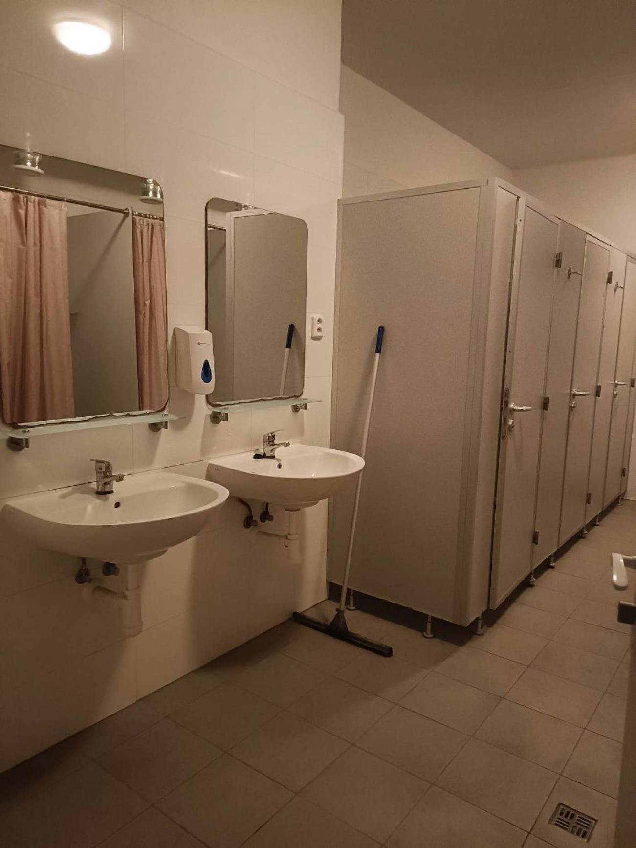 Ubytovna Nobelova Bratislava Bagian luar foto